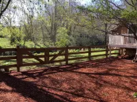 Tranquil Riverfront Retreat - Chalets