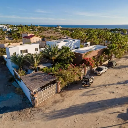 Casa Del Arte - a modern desert oasis ft. in Vogue