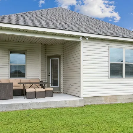 Minutes from LSU, SU, & Downtown Baton Rouge!