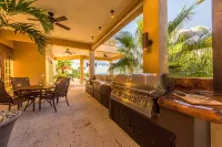 *Spectacular Ocean Views*  Walk to Beach - Secure Gated Community - Sleeps 12 - บังกะโล