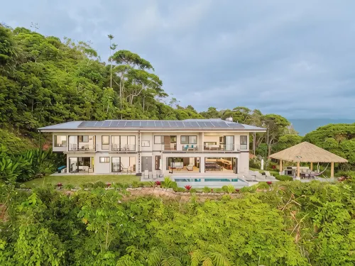 Casa Montaña - Majestic Ocean Views at Dominical Hills - Pools