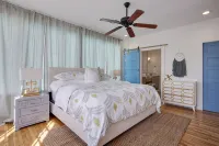 Fabulous Remodel of Historic Bakery with 4 Full Baths - ジャグジー