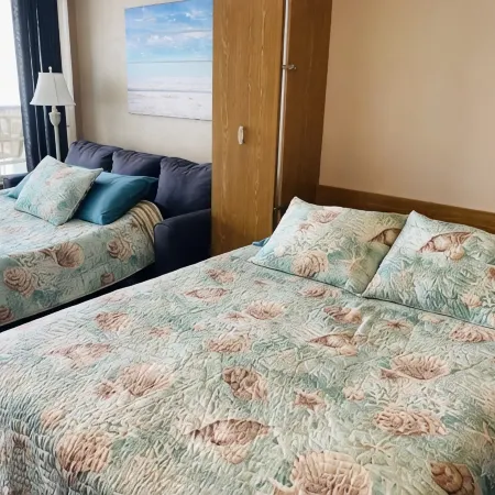 Direct Ocean View Balcony-Studio  Read "About This property" below.