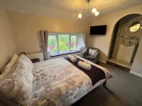 Cwmbach Guest House - 4-Star