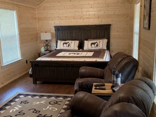 1 Bedroom Cabin w/Two Recliners Cabin 7 -  Habitaciones en casas particulares