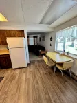 Roomy three bedroom home with Boat/RV parking - 3 tähden