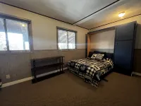Large Private Fully equipped Suite on the Golf Course close to Many Lakes! - Balkoner