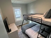 Adorable beach house - 5 min walk to private beach Hotels in Wareham