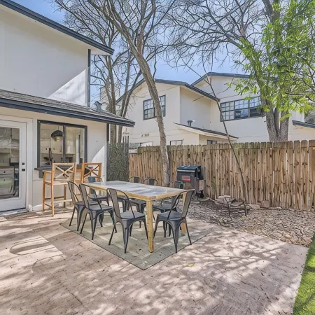 New 3 BDRM Home Northwest Austin/Near Q2 & Domain Отели рядом с достопримечательностью «Озеро Трэвис»