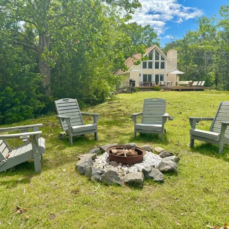 Family Friendly Waterfront Home - Private Dock, Kayaks, Fire Pit, Grill, Deck