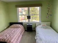 Indoor/Outdoor Pool and Hot Tub, Beautiful Beaches, Perfect for Ski Vacations - Homestays