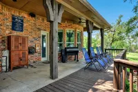 Very Rare Waterfront Home on Lake Texoma, Walk to Water from the backyard - 4-Star