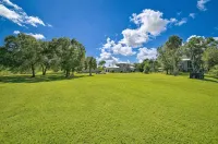 River Bank Hideaway, "Go With The Flow" RIVERFRONT 3 Acres- "Heated Pool/Spa" - Pools