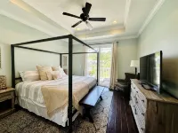Garden City Pet friendly beach house! Golf car provided. 3 min ride to the beach - 4-Star