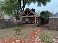 Best Location, comfy bungalow just a10 min.walk to OU Stadium or Campus Corner - Homestays