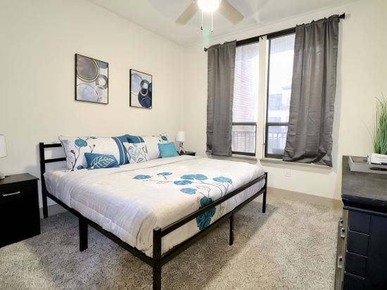 Luxury King Suite/Pool/SkyLounge
