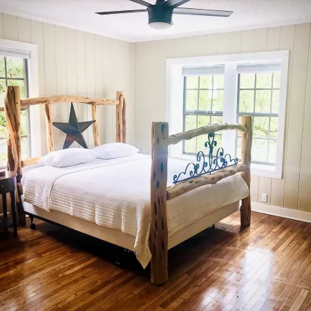 Quiet Farmhouse surrounded by 50 acres