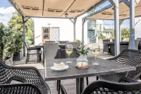 Hotel Slavia - พร้อมอาหารเช้า