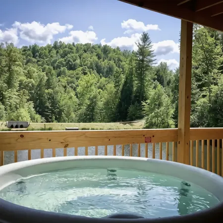 Hot Tub!!! 2 Large Decks on Spirit Lake