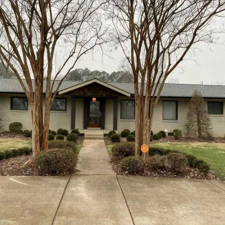 Murfreesboro Mid-Century Modern with AC, WiFi