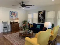 Located in the heart of Breaux Bridge historic district, perfect for all events. - Wifi
