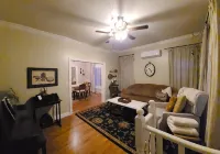 Bluegrass Bungalow 2 bedrooms with large porch - 3 stjerner