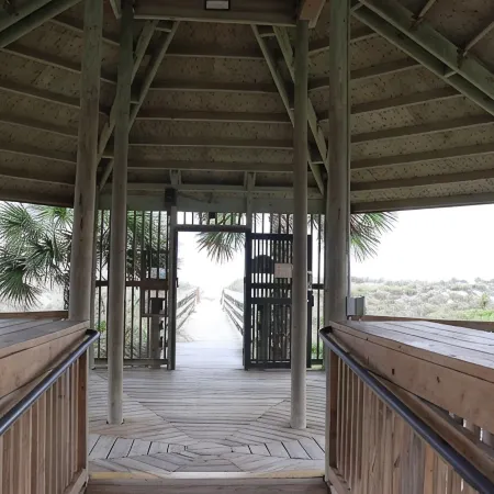Southern C's Beachfront condo, tropical heated pool, great for family or couple