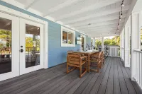Blue Banyan Boathouse w/POOL/DOCK! - Private Pools