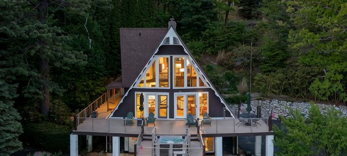 Cozy A-Frame w/ Amazing Views, Hot Tub, Game Room, Near Burnsvillle and Marion Hotels in McDowell County