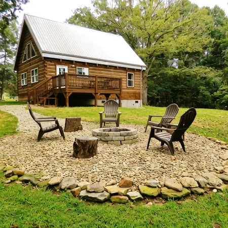 ❤Clean Cabin WiFi in-town Easy access PAVED Black Mountain 15min to Asheville