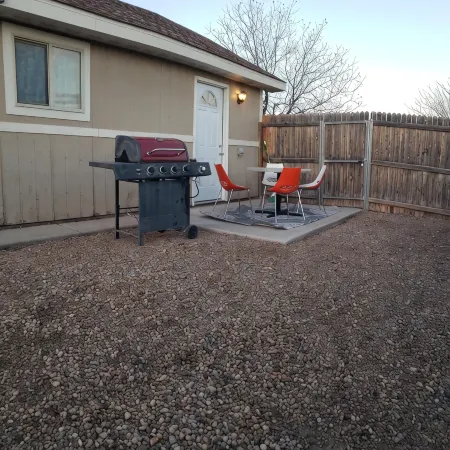 4 blocks from New Mexico Military Institute and Main Street