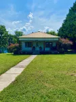 Summers Are Better @ Lake Chatuge - Waterfront Farmhouse in Hiawassee, GA - 부티크