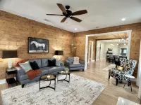 Luxury Home Near Crater of Diamonds 3 King Beds 2 Full BathsSleeps 7 - Wifi