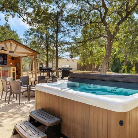 Mesquite Retreat: Close to Austin and COTA: Fun, Family, and Friends,