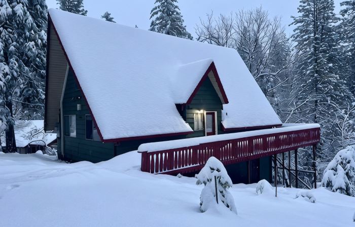 The Cozy Cub: Air Conditioning, Dog Friendly, Pool Table, Private Lakes in Bls