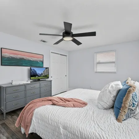 Waterfront Vacation Getaway