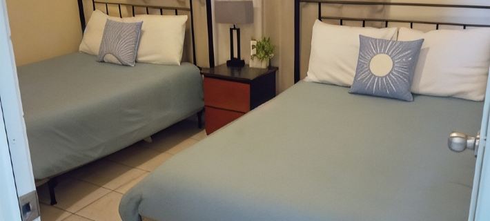 Casa de Carmen Pool House!! Family + Pet Friendly!! Perfect for Large Groups!! Hotels in Aguadilla