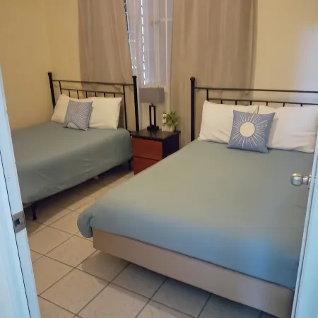 Casa de Carmen Pool House!! Family + Pet Friendly!! Perfect for Large Groups!!