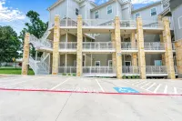 Welcome to “Gruene Lily Pad” a new river front condo steps away from Gruene! - 4-Star