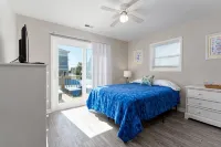 2 Kitchens, 2 Living Rooms, Sleeps 10 - 4-Star