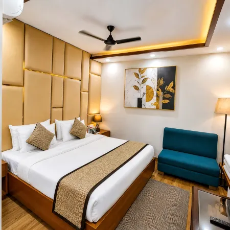 Rich Grand Hotel