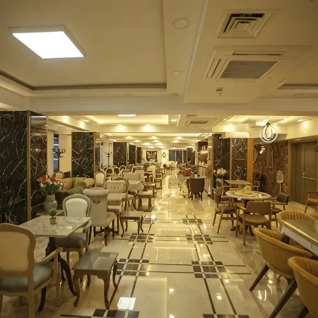 Lion Park Suites & Residence Hotel