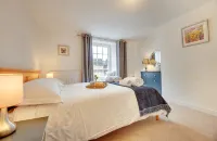 Lionsgate View, luxury apartment right opposite Alnwick Castle - 4-Star