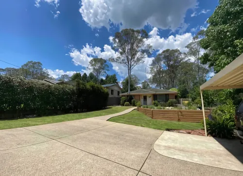 Kurrajong Village Delight - parking