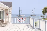 Vineyard Harbor Motel - Private Beach - Ocean View