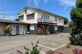 Camberley Court Motel