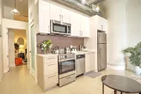 Glamorous Old Hollywood DTLA Condo, 360 Degree Rooftop Pool & Free Parking - spa