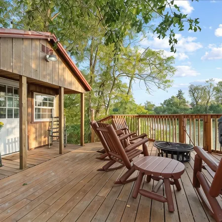 Tom & Jerri's Rustic Cabin located on the lake
