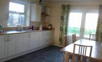 Hamsteels Hall Cottages - Housity