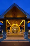 AmericInn by Wyndham Austin Отели рядом с достопримечательностью «Buffy The Cow»